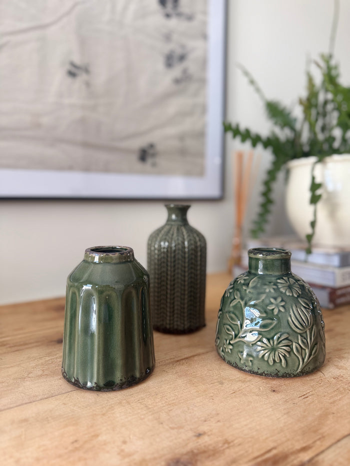 TEXTURED BUD VASE
