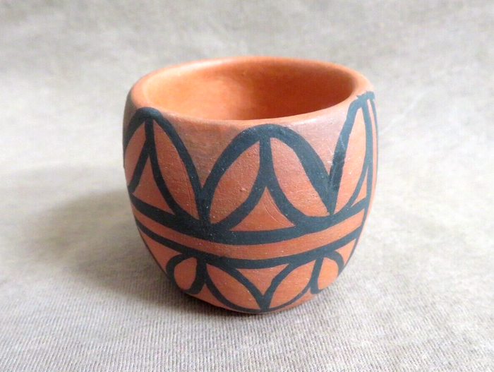 Older Santo Domingo Pueblo Hand Coiled Pottery Mini Pot by CA 1997 P0251 Two Ponies Trading