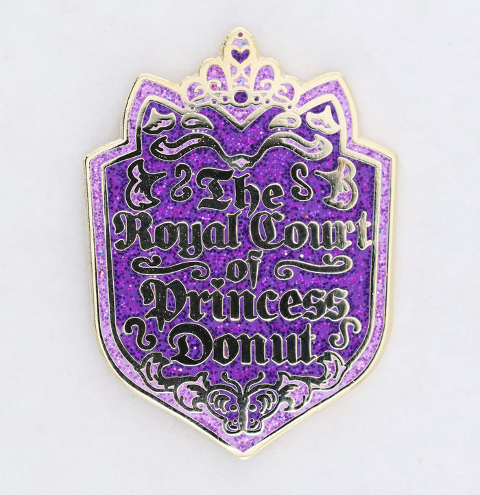 **PREORDER** Dungeon Crawler Carl: The Royal Court of Princess Donut Enamel Pin Enamel Pin Foam Brain Games