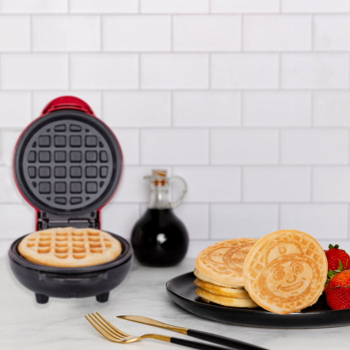 Uncanny Brands Ohio State Buckeyes Brutus Buckeye Mini Waffle Maker